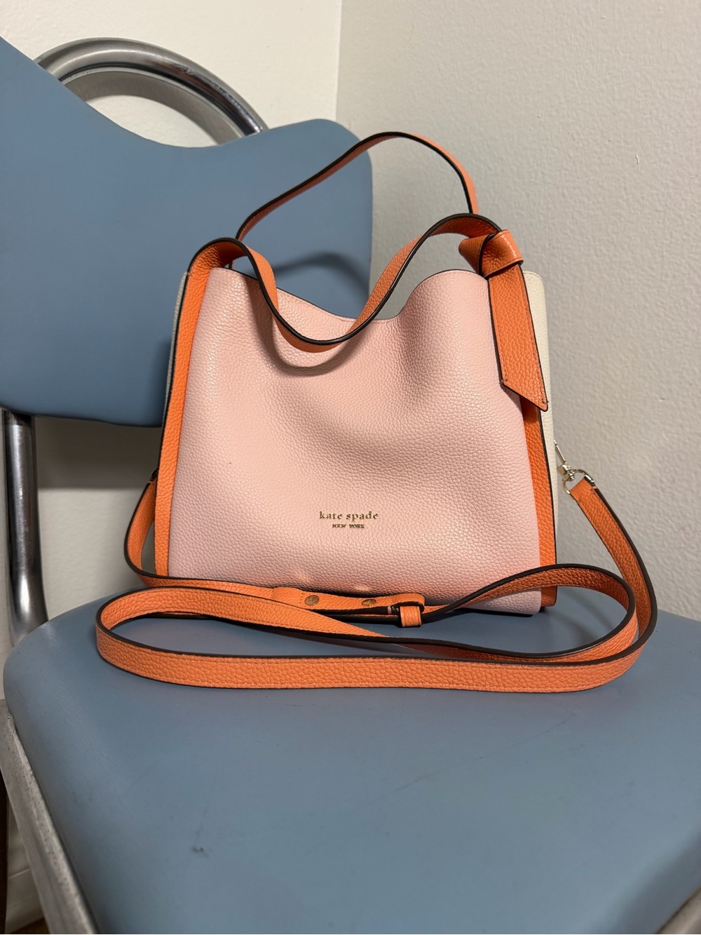 Kate Spade New York Knott Colorblocked Pebbled Leather Medium Crossbody Tote